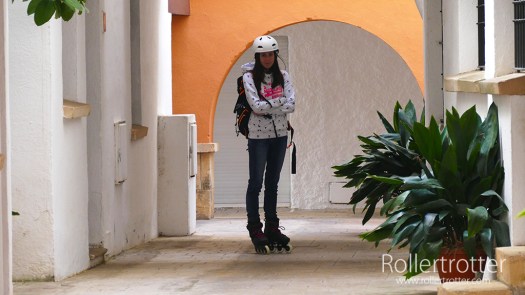 RollerTrotter brazos cruzados